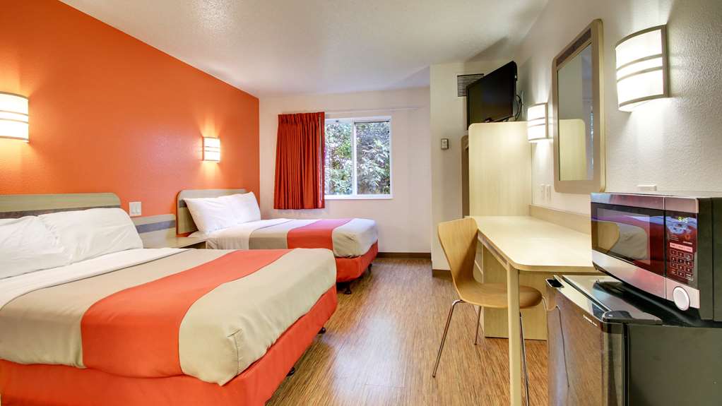 Motel 6 Springfield IL - photo 5