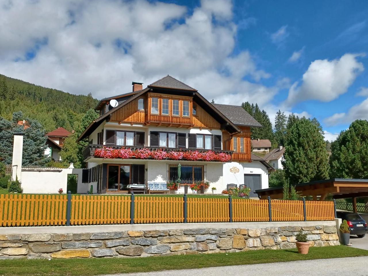 Ferienhaus Bernadette — hotel in Mauterndorf