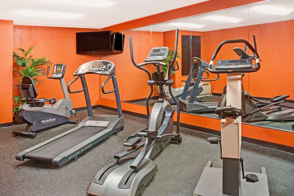 Sonesta Select Hotels Statesville - photo 18