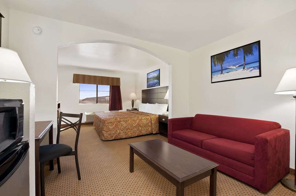Howard Johnson by Wyndham Lubbock TX - photo 15