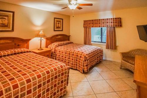 Sand Pebble Resort - photo 19