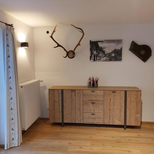 Haus Kurparkblick Ferienwohnung Lautersee — 4-Star Luxury Hotel in Mittenwald, Germany