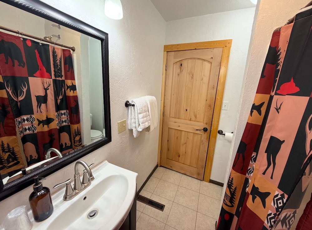 Chinook Winds Motel - photo 120
