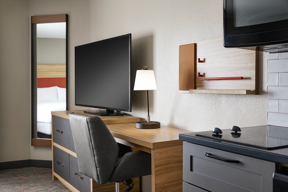 Candlewood Suites Milwaukee Airport by IHG - photo 21