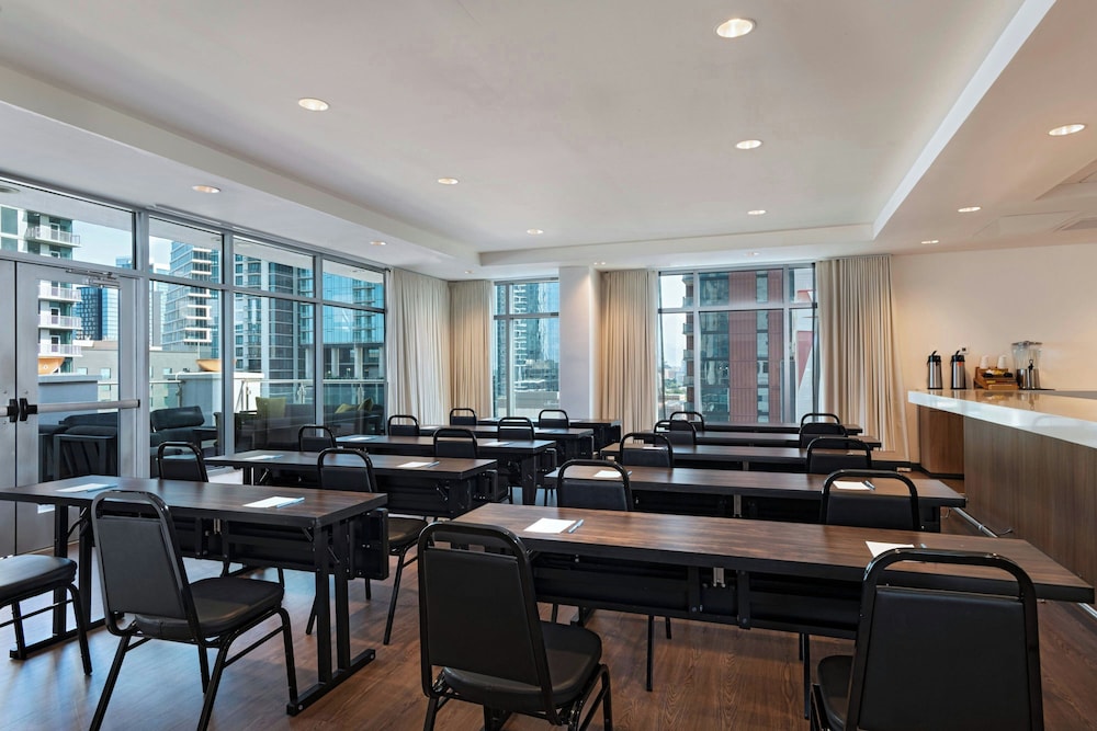 Fairfield by Marriott Inn & Suites Austin Downtown - photo 43