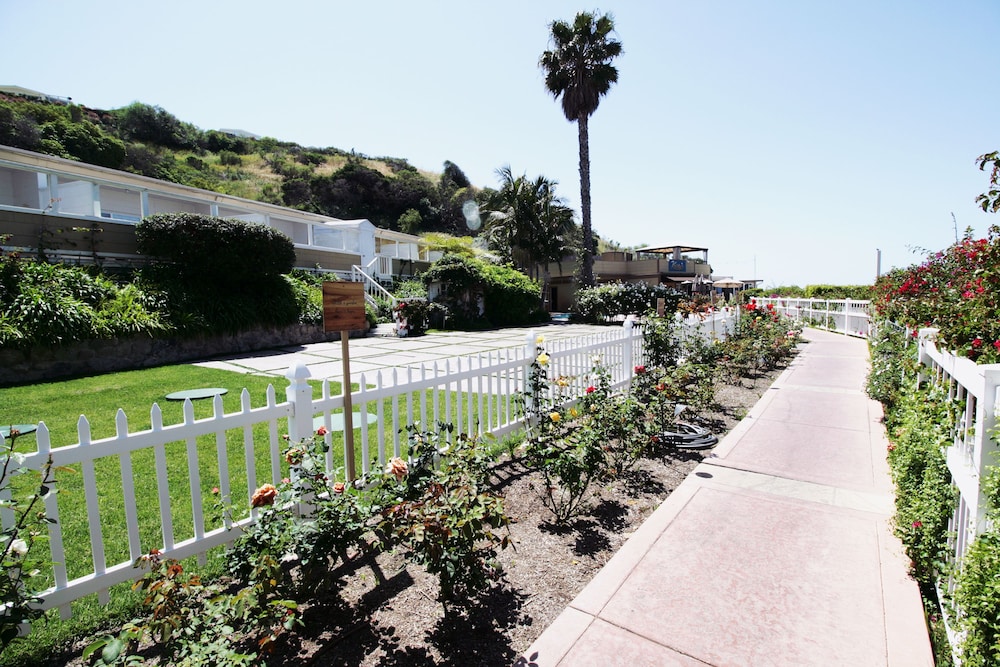 Malibu Country Inn - featured photo
