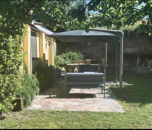 Appia Antica Country House Giardino Parcheggio Fermata Bus 4 Ospiti — 4-Star Luxury Hotel in Rome, Italy