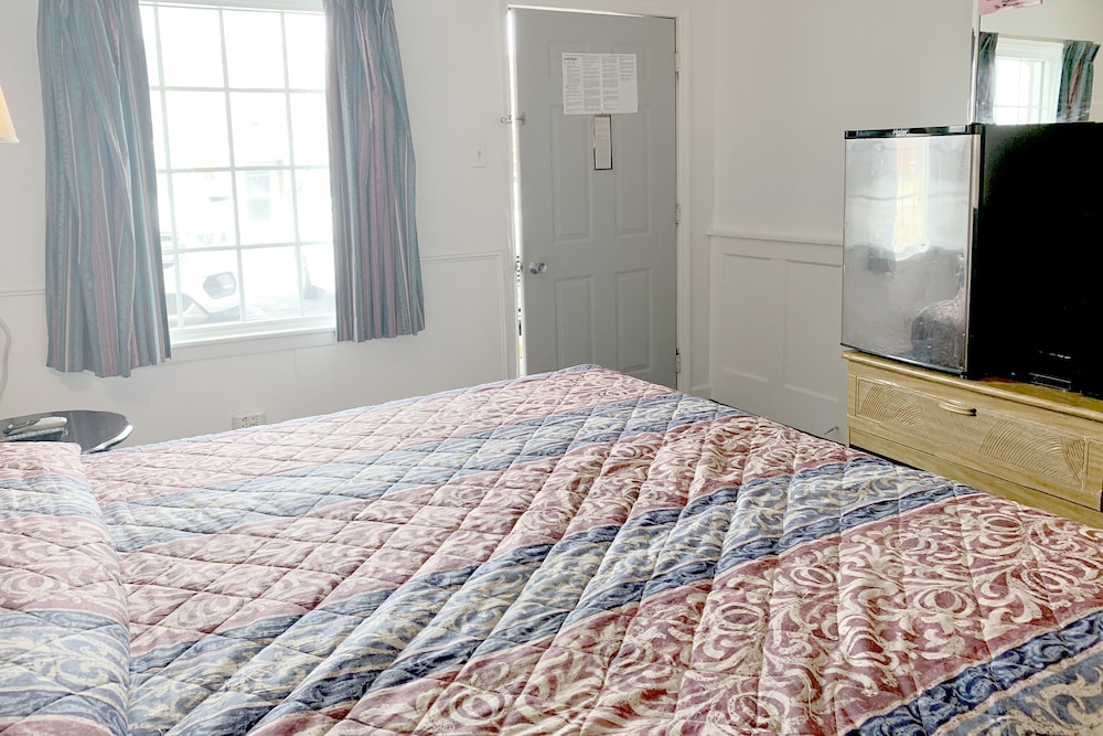 Four Keys Inn - photo 12