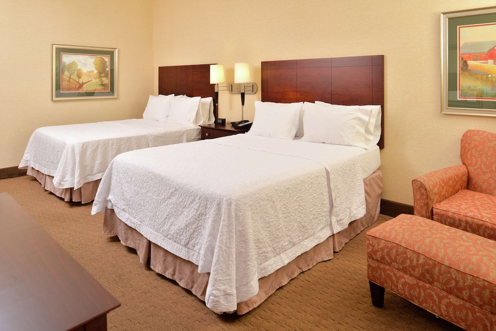 Hampton Inn Staunton - photo 13