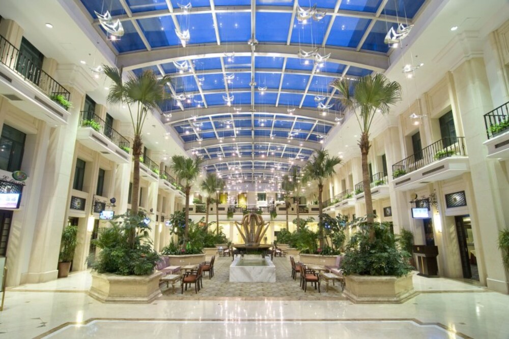 Jianguo Hotspring Hotel — hotel in Beijing