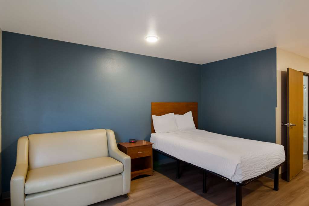 WoodSpring Suites Jacksonville East 295 Cruise Port - photo 19
