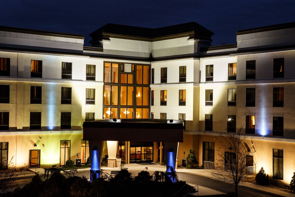 Holiday Inn Express Hotel & Suites Harrisburg West by IHG - photo 37
