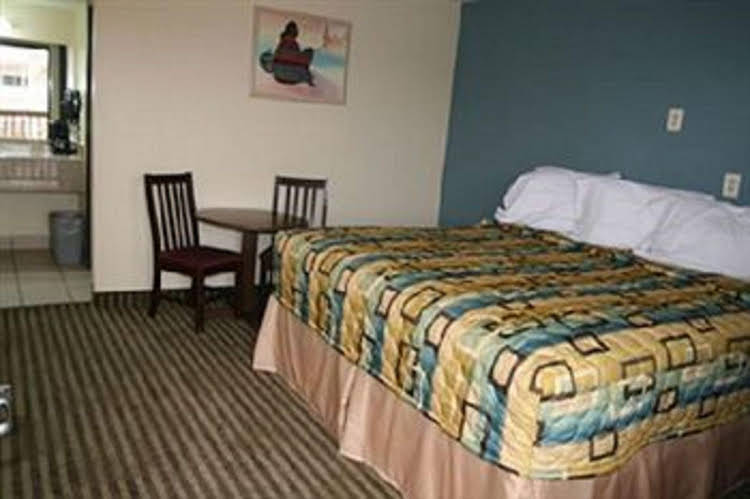 Surfside Inn Suites - photo 17