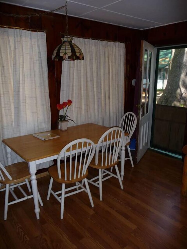 The Elms Waterfront Cottages - photo 26