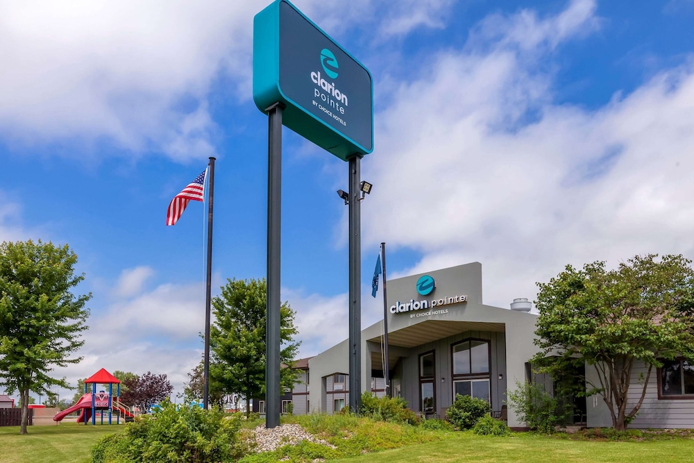 Red Roof Inn & Suites Tomah - photo 45