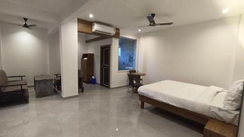 Hotel Grand Residency in Unknown City, India