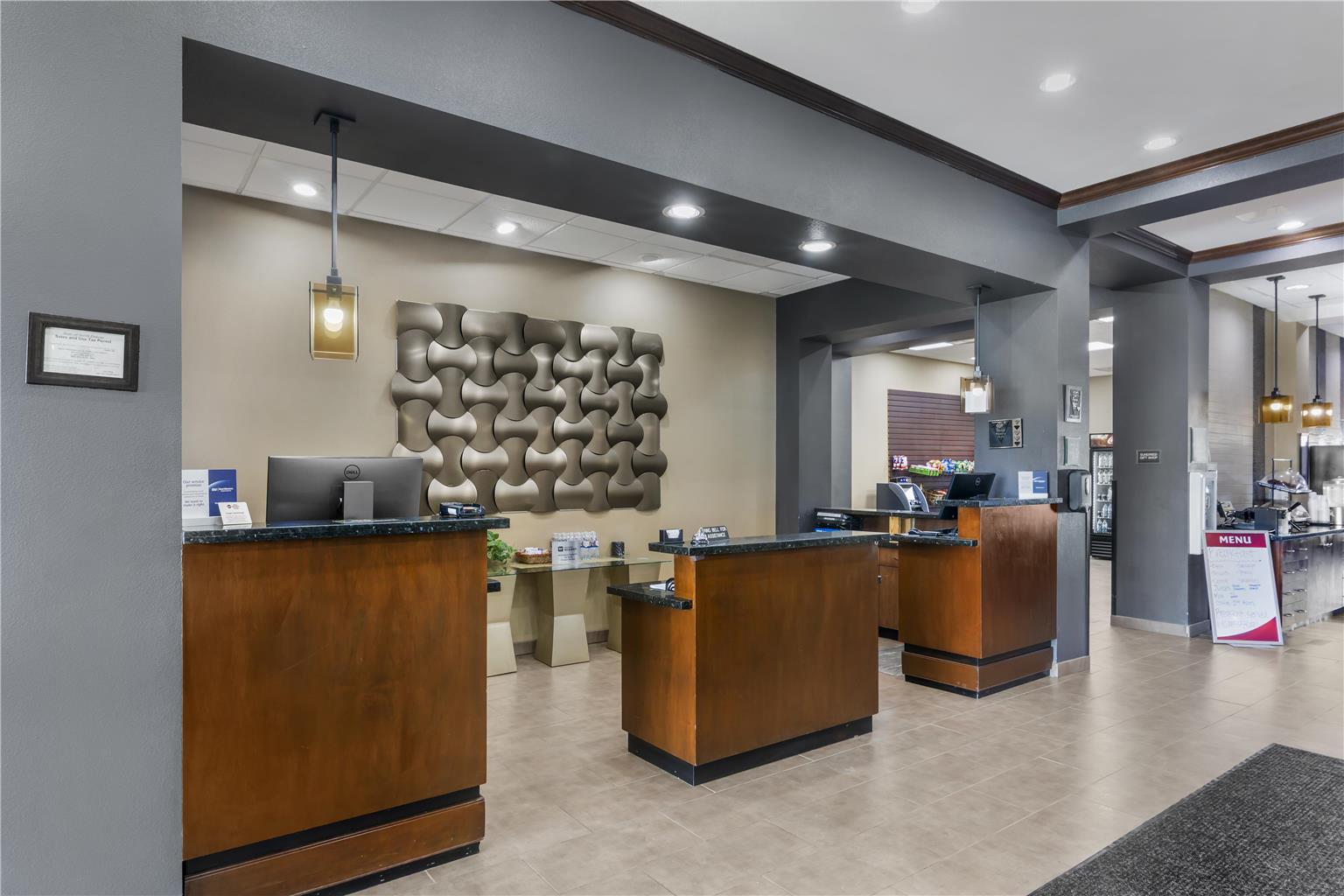 Best Western Plus Williston Hotel & Suites - photo 10