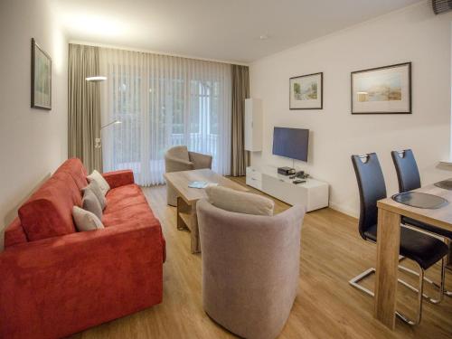 Dünenpark Binz Komfortplus Ferienwohnung mit 1 Schlafzimmer und Terrasse im Erdgeschoss 033 — 4-Star Luxury Hotel in Ostseebad Binz, Germany