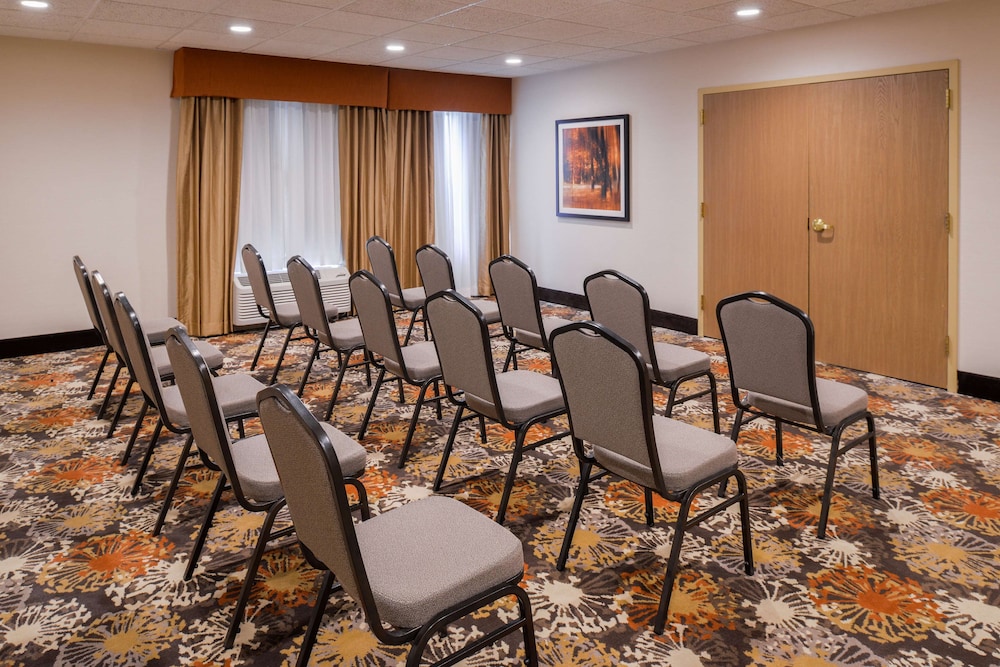 Hampton Inn Elkhart IN - photo 23