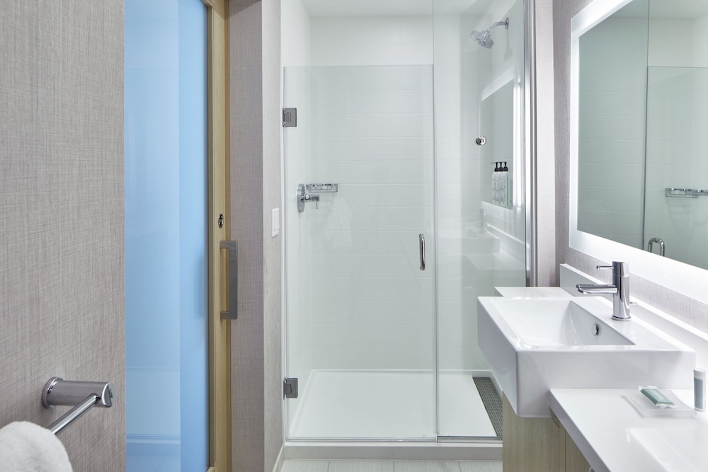SpringHill Suites by Marriott Jacksonville Beach Oceanfront - photo 39