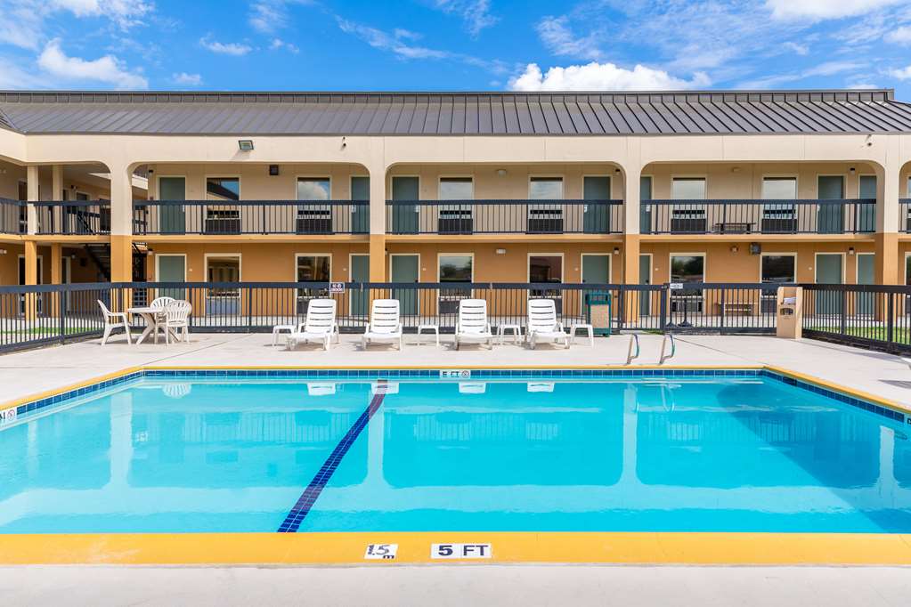 Quality Inn at Arlington Highlands - photo 40
