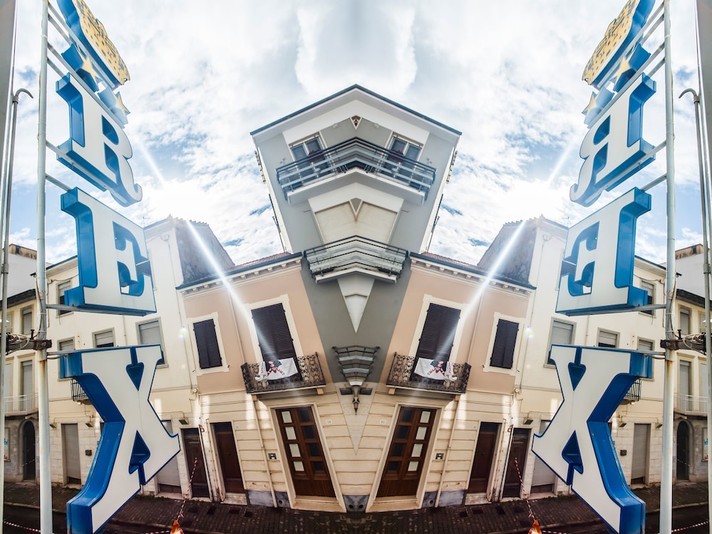 Hotel Rex — hotel in Viareggio