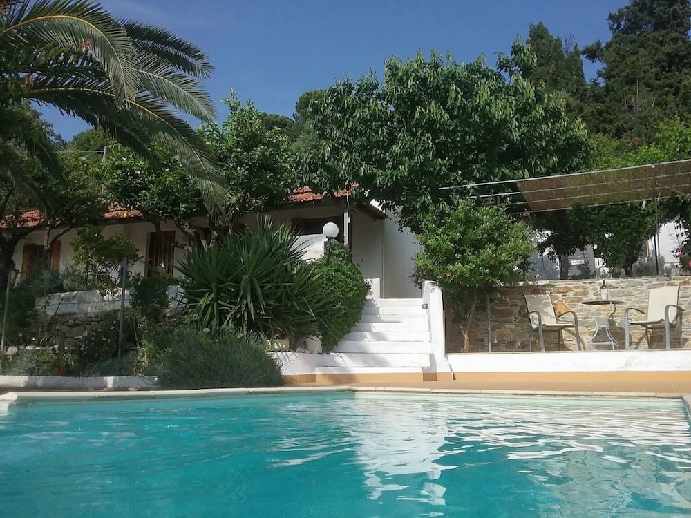 Paradise Found A Greek Retreat With The View in Skopelos, Greece