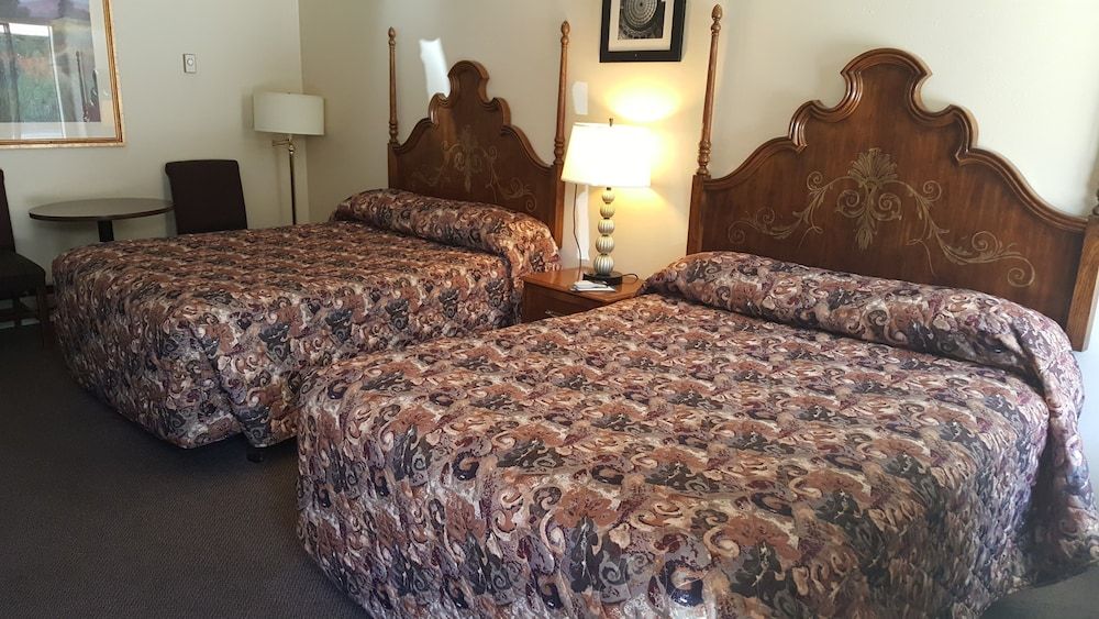 Amber Inn Motel - photo 20