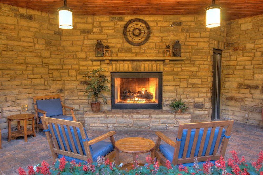 Hampton Inn Pigeon Forge - photo 42