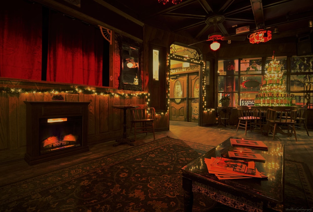 Alaskan Hotel and Bar - photo 87
