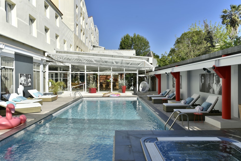 Hotel Arles Plaza in Arles, France