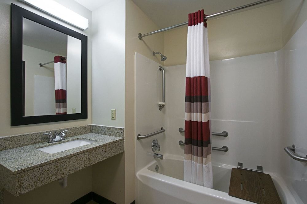 Red Roof Inn Coldwater - photo 7