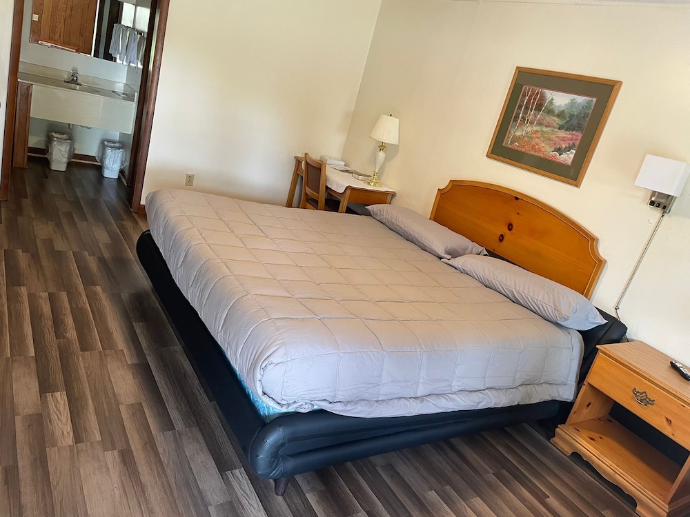 Pine Valley Motel - photo 11