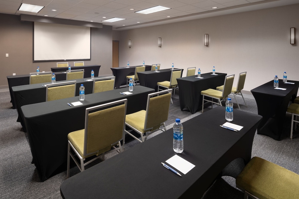 Four Points by Sheraton Chicago Schaumburg - photo 25