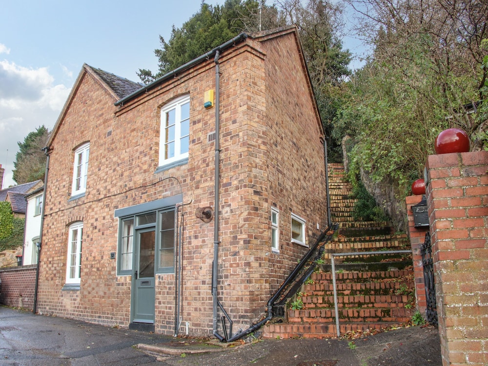 32 Church Hill in Telford, United Kingdom