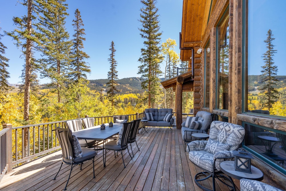 Hilltop Hideaway Expansive Views From This Private Estate Hot Tub Pool Table - photo 40