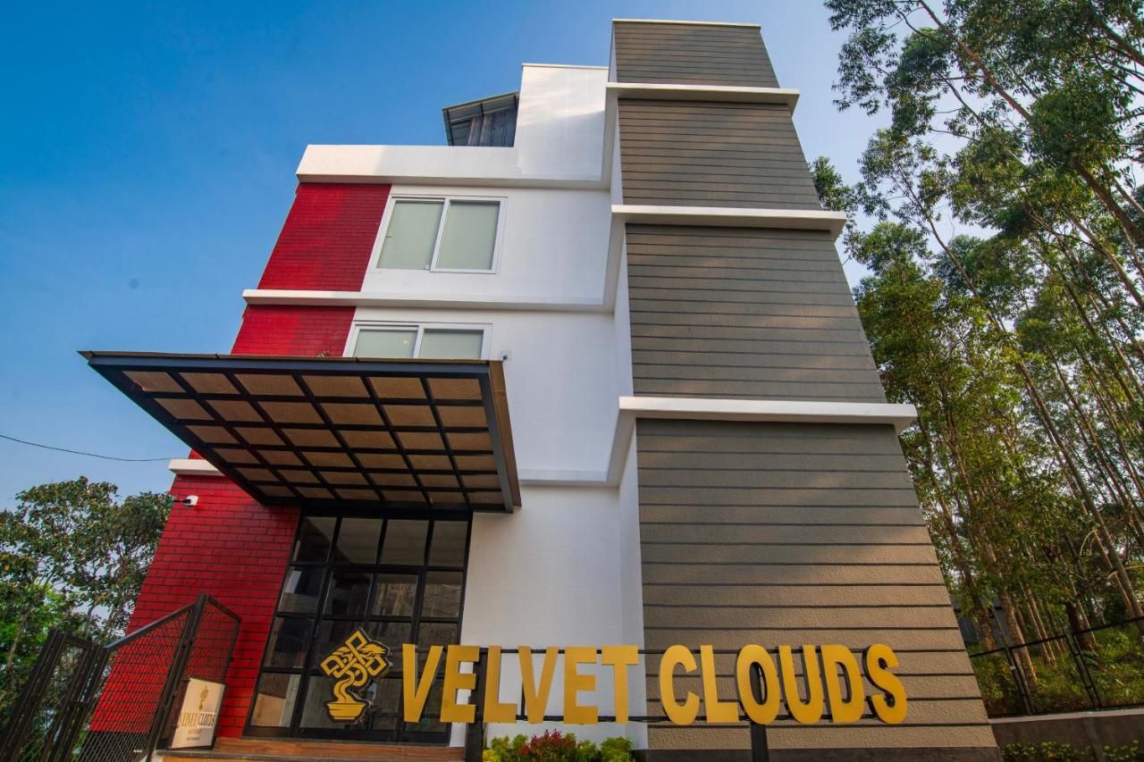 Velvet Clouds Munnar in Munnar, India