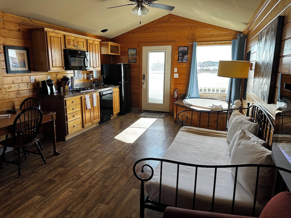 Westport Marina Cottages - photo 27