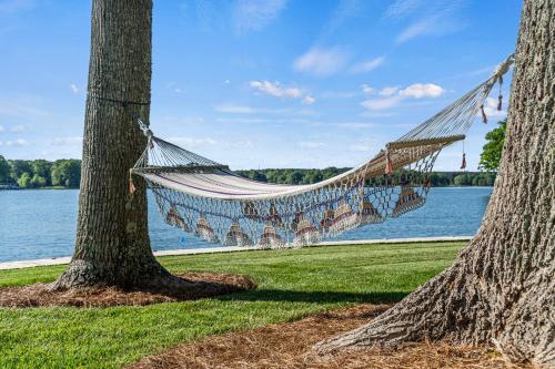 Array of Views in Mooresville, United States