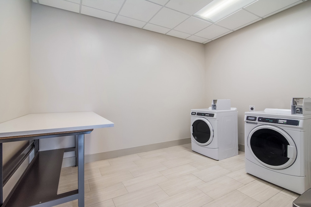Holiday Inn Express and Suites Asheboro by IHG - photo 38
