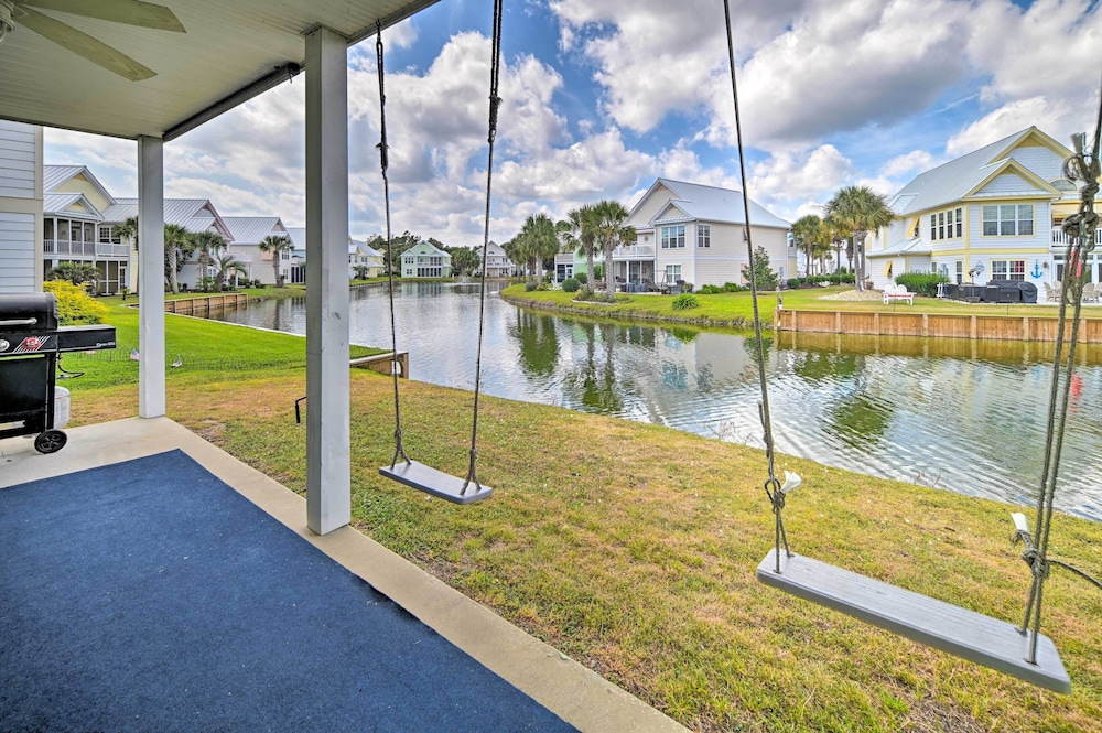 Spacious Family Retreat with Resort Amenities - photo 11