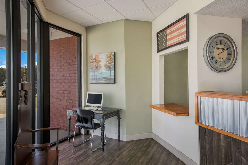Econo Lodge Vidalia - photo 32