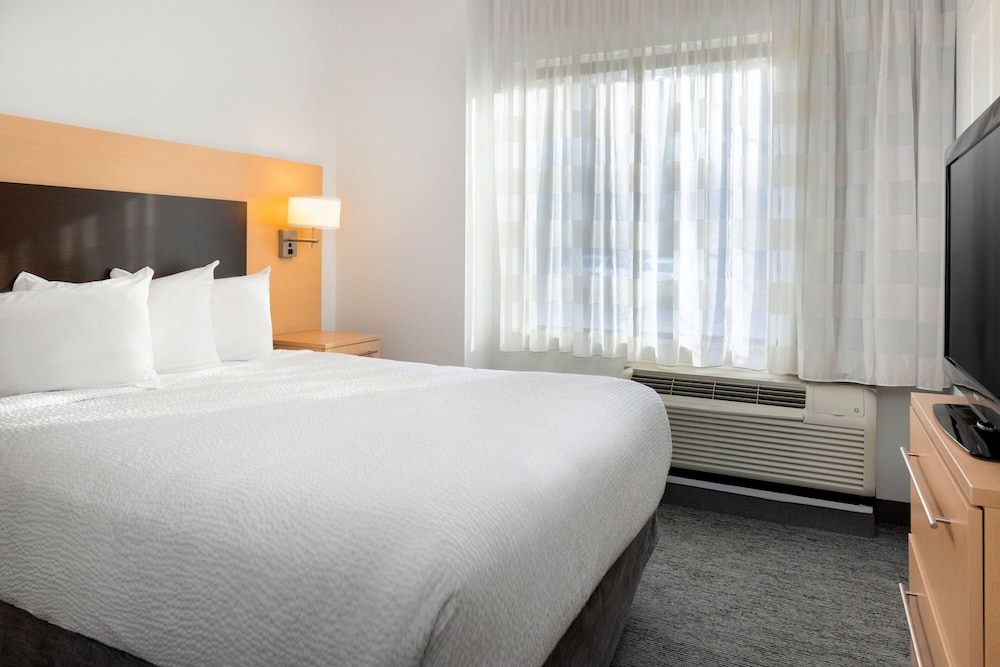 TownePlace Suites York - photo 15