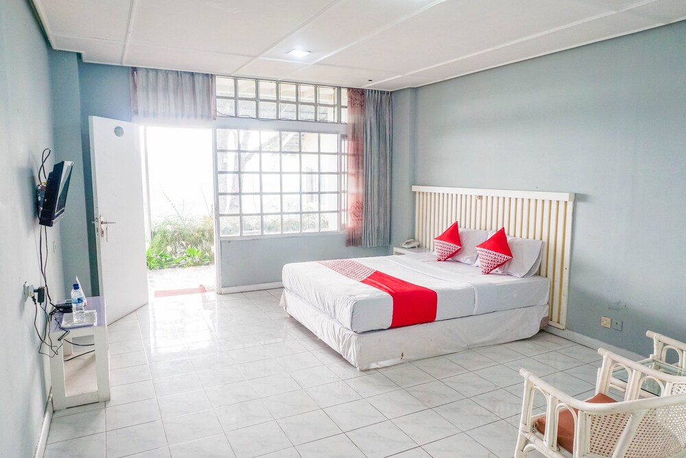OYO 1106 Hotel Juvante in Lembang, Indonesia