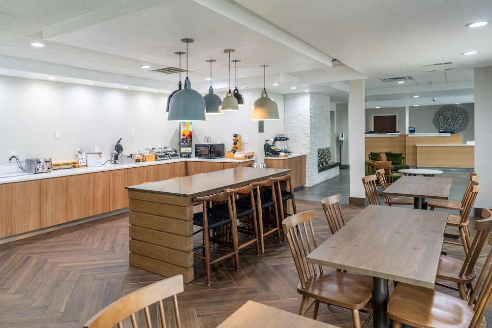 Fairfield Inn & Suites By Marriott Beaumont - photo 39