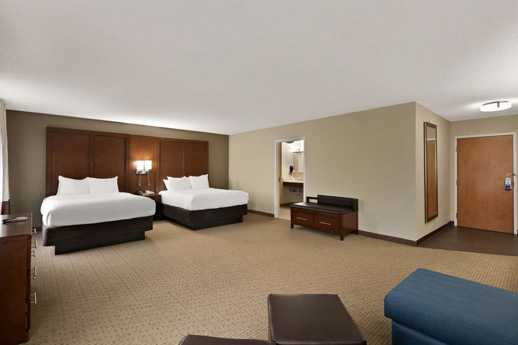 Comfort Suites Hummelstown Hershey - photo 17