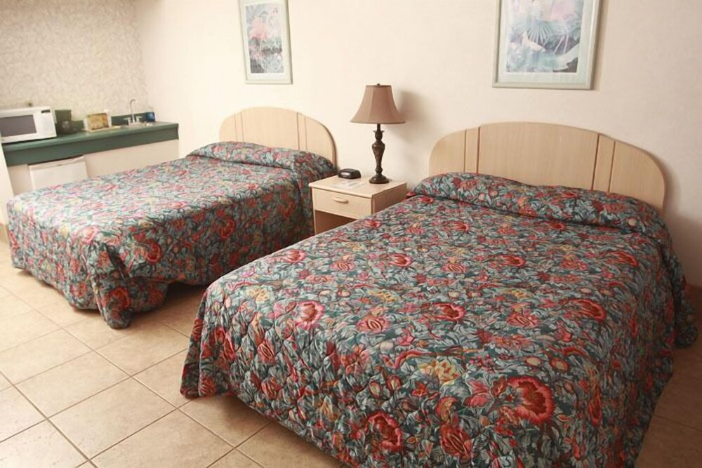 Beachfront Resort - photo 3