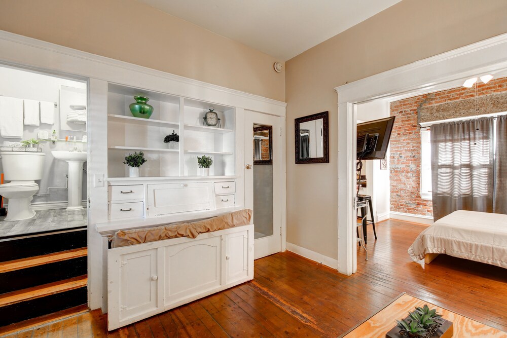 Ellison Suites - photo 8