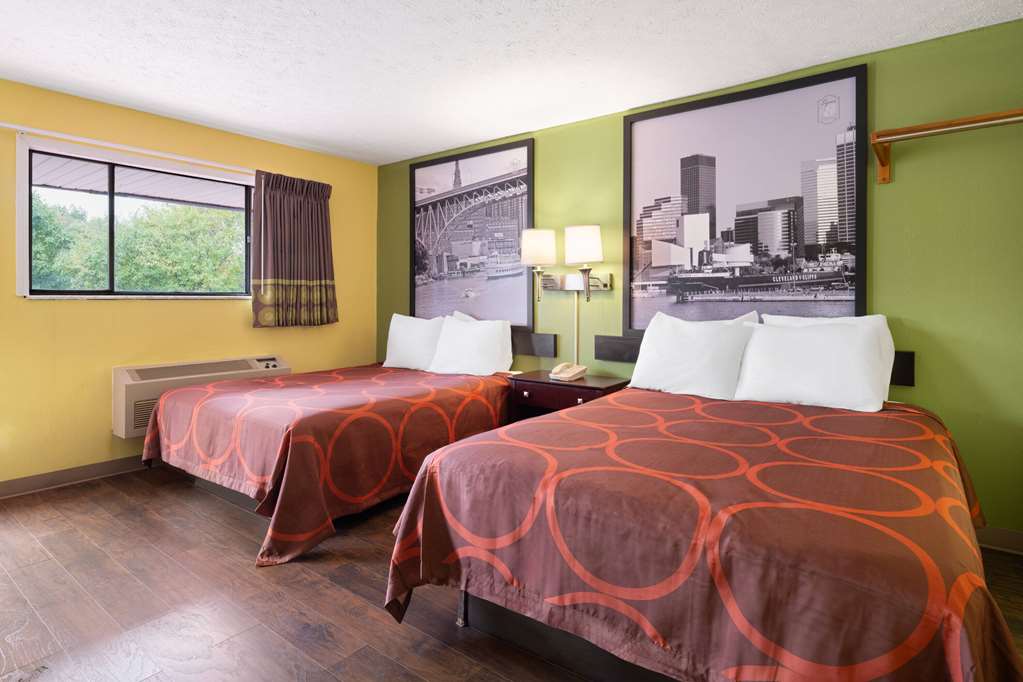 Super 8 by Wyndham Youngstown Girard - photo 14