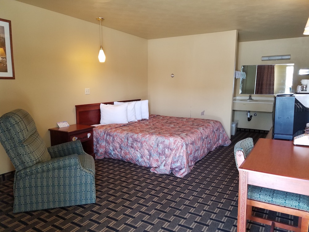 Travelodge By Wyndham Evanston - photo 18